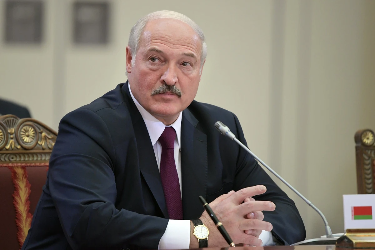 Лукашенко отправил правительство в отставку