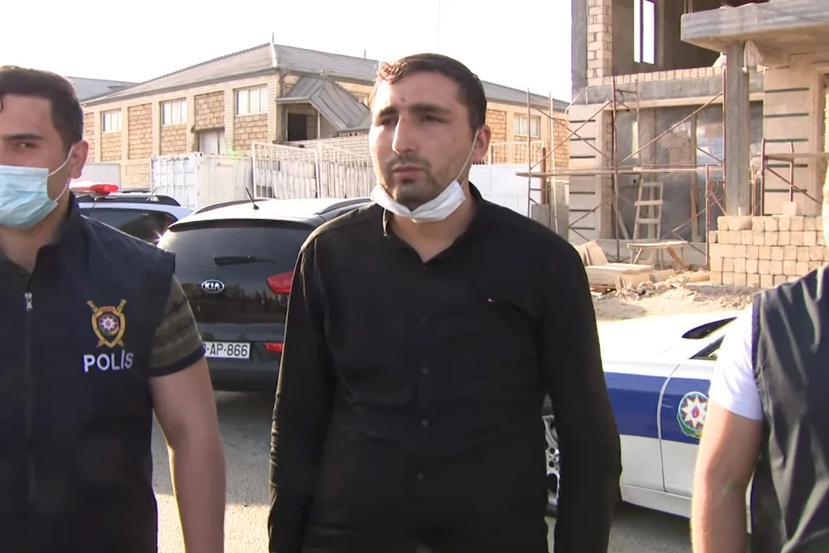 Bakıda kişi marketdə gözətçini belə öldürdü - VİDEO Bakıda kişi marketdə gözətçini belə öldürdü - VİDEO