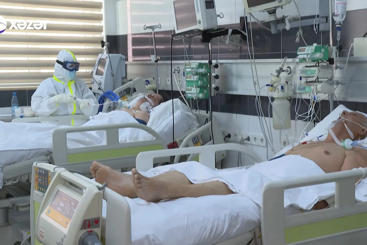 Azərbaycanda koronaviruslu xəstələrin dəhşətli görüntüsü: Boğulurlar - VİDEO Azərbaycanda koronaviruslu xəstələrin dəhşətli görüntüsü: Boğulurlar - VİDEO