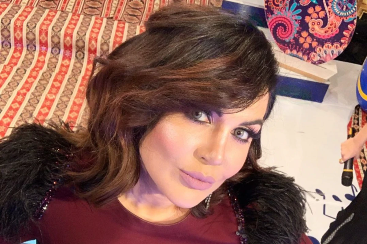 Xatun iş adamı ilə telefon danışığını efirdə açıqladı: Ayıb olsun - VİDEO
