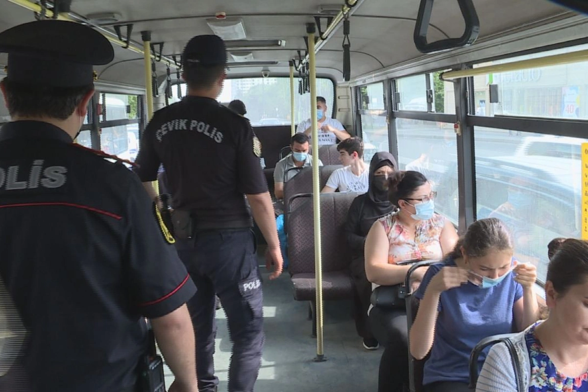 İctimai nəqliyyatda maska taxmayan şəxslər cərimə edildi - FOTO