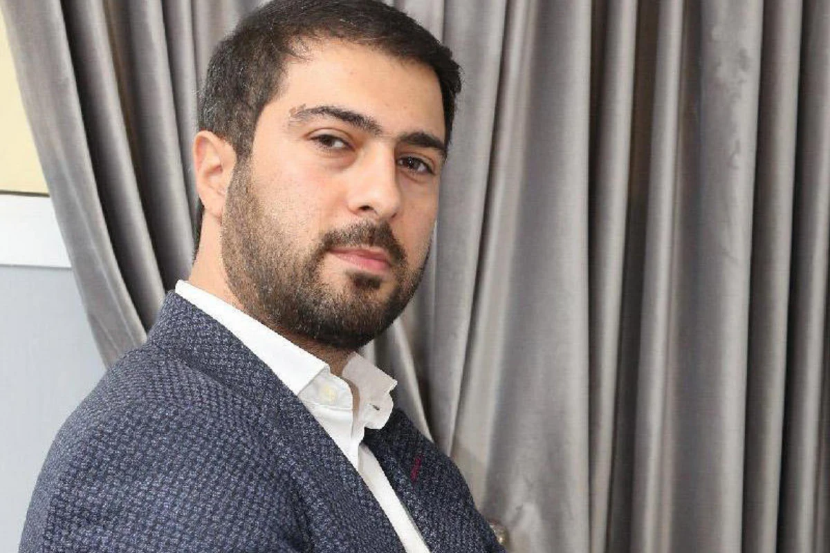 Namiq Qaraçuxurlu: “Sevgilim mənə xəyanət edib” Namiq Qaraçuxurlu: “Sevgilim mənə xəyanət edib”