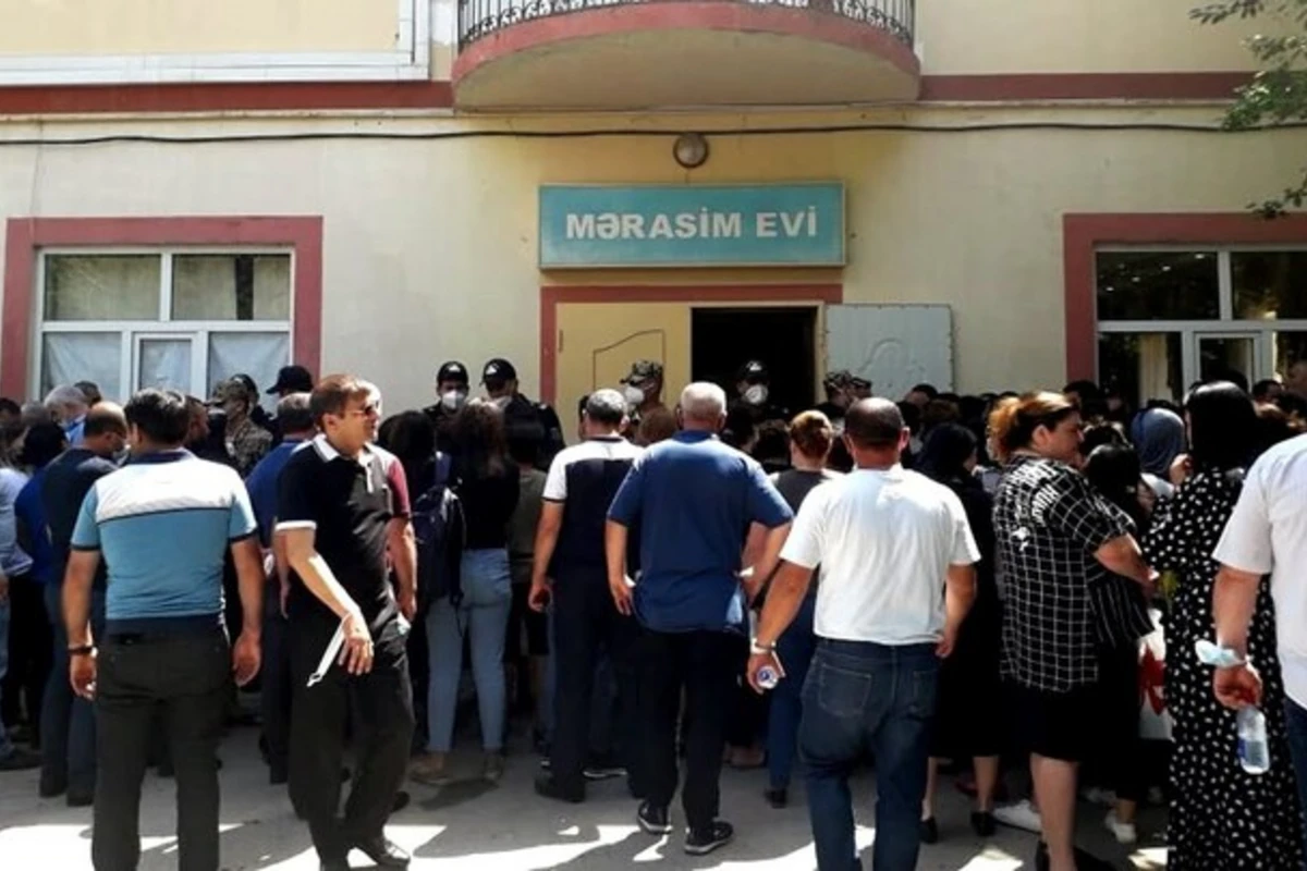 Bakıda ev növbəsi gözləyən məcburi köçkünlər karantin qaydalarını pozub? - AÇIQLAMA
