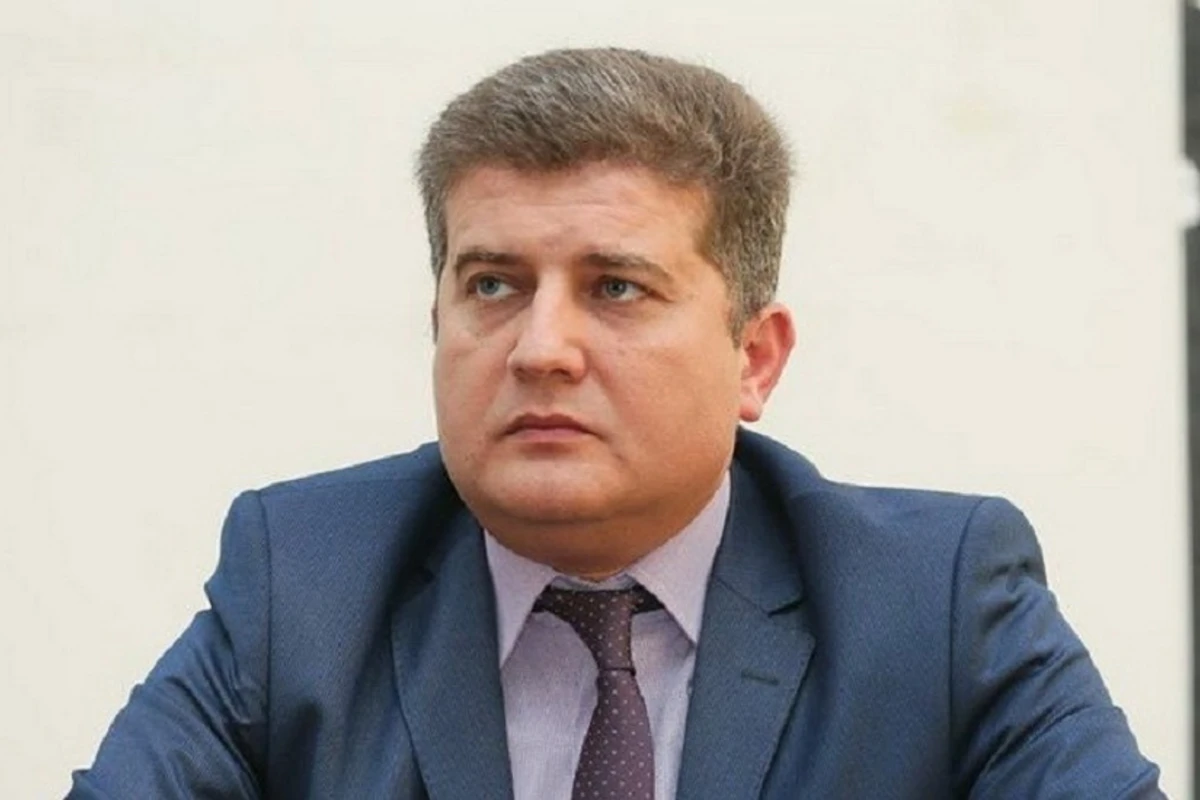 Milli Məclisdə Erkin Qədirliyə irad tutulub