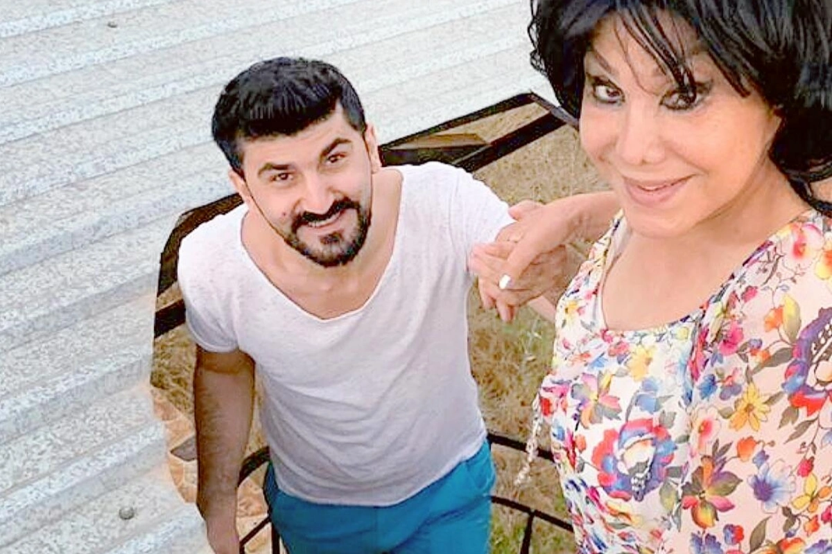 Flora Kərimova Cavanşirlə duet oxudu - VİDEO