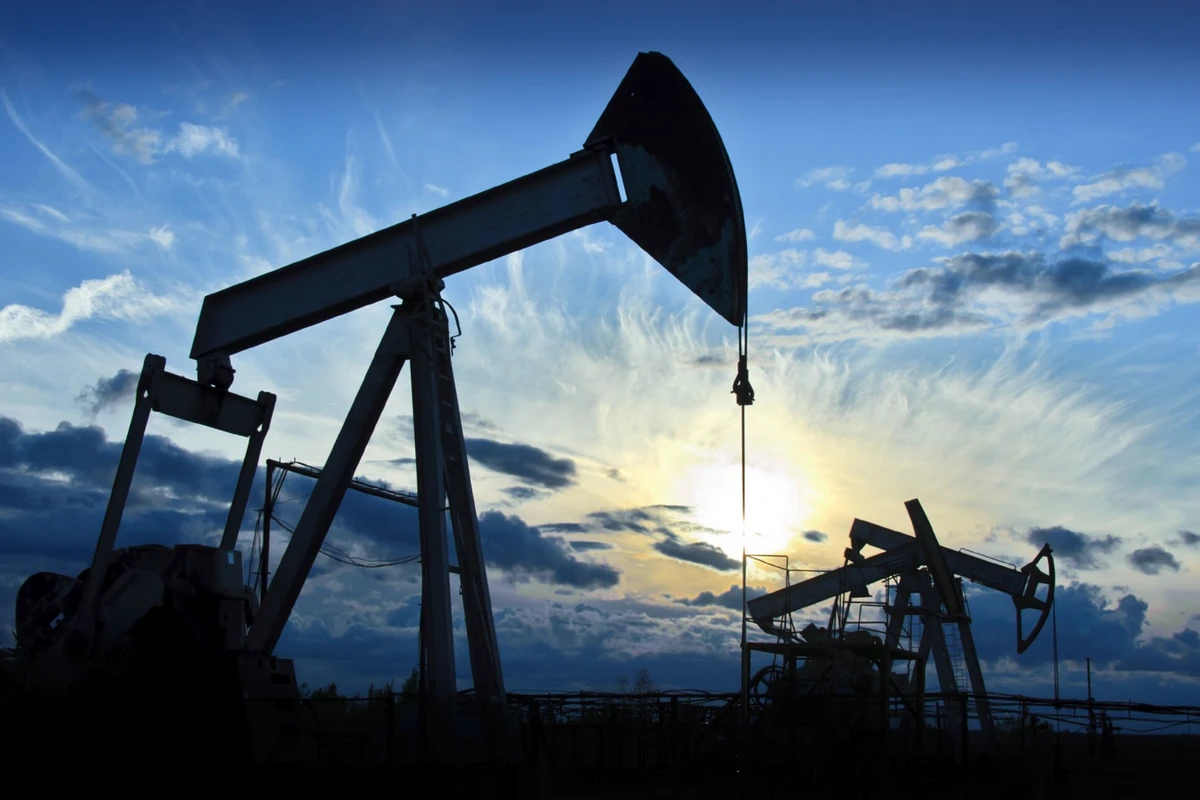 Цена на азербайджанскую нефть достигла почти 44 доллара