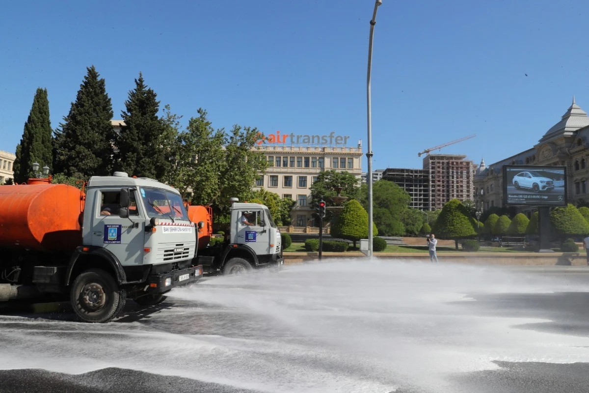 Улицы столицы вновь продезинфицированы - ФОТО