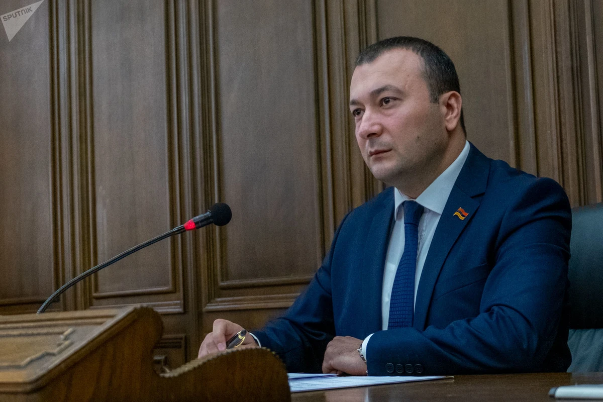 Вице-спикер парламента Армении заразился коронавирусом