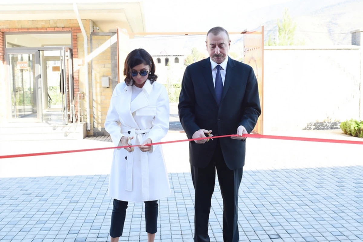 Prezident və Birinci vitse-prezident Gəncədə karvansara kompleksinin açılışında - FOTO (YENİLƏNİB)