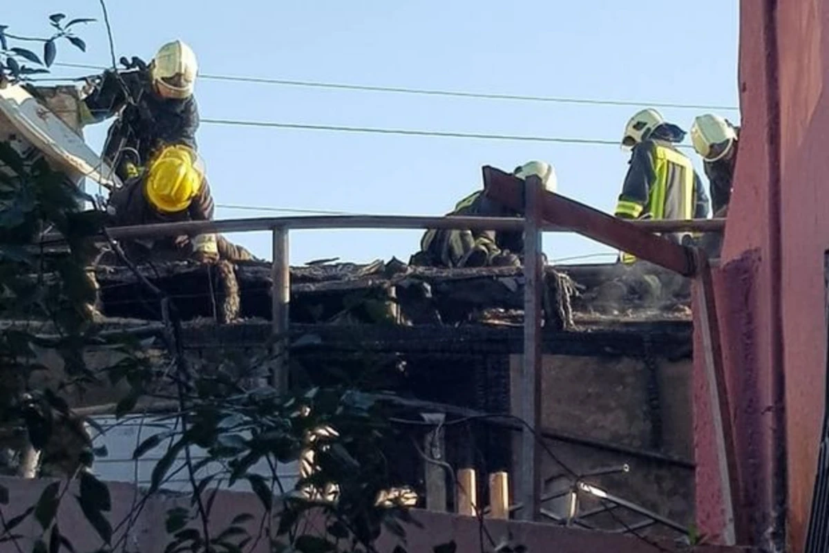 Bakıda iş adamının evində yanğın - FOTO Bakıda iş adamının evində yanğın - FOTO
