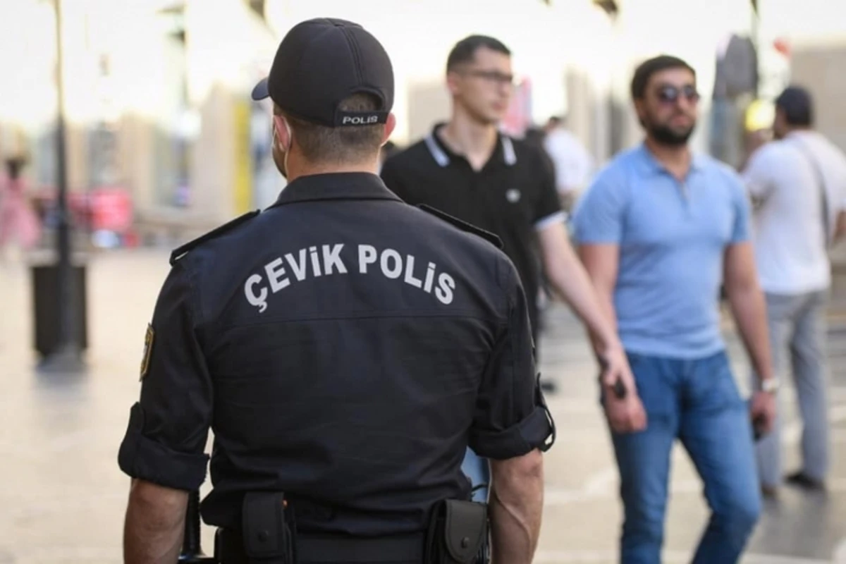 Azərbaycanda karantin rejimi daha 2 həftə uzadılır Azərbaycanda karantin rejimi daha 2 həftə uzadılır