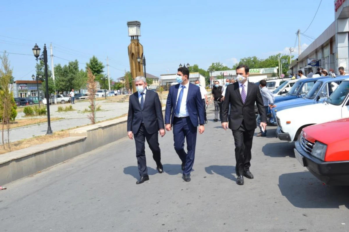 İsmayıllının dövlət strukturlarının rəhbərləri küçələrdə reyd keçirib - FOTO