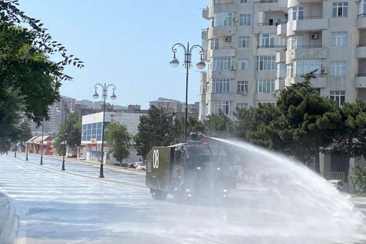 Paytaxtda növbəti geniş dezinfeksiya aparılıb - FOTO Paytaxtda növbəti geniş dezinfeksiya aparılıb - FOTO