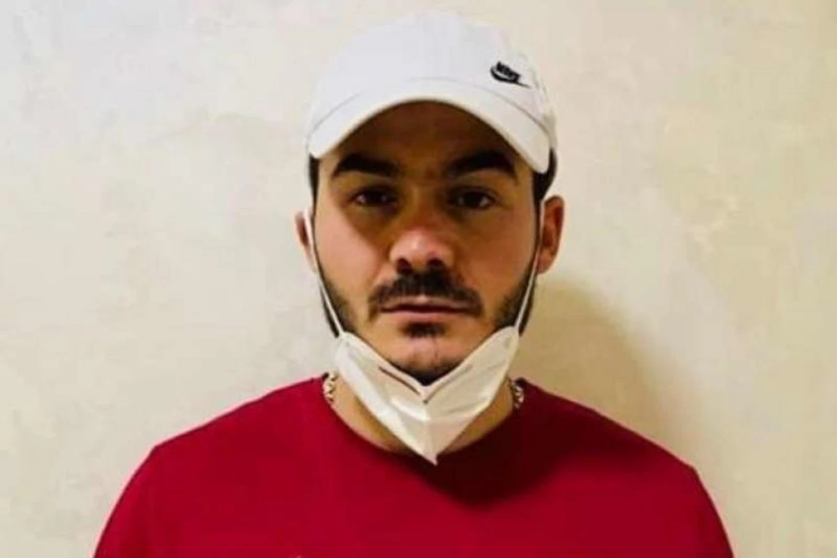 Sosial şəbəkə istifadəçilərinə və jurnalistlərə “işverən” deyən gənc saxlanıldı Sosial şəbəkə istifadəçilərinə və jurnalistlərə “işverən” deyən gənc saxlanıldı