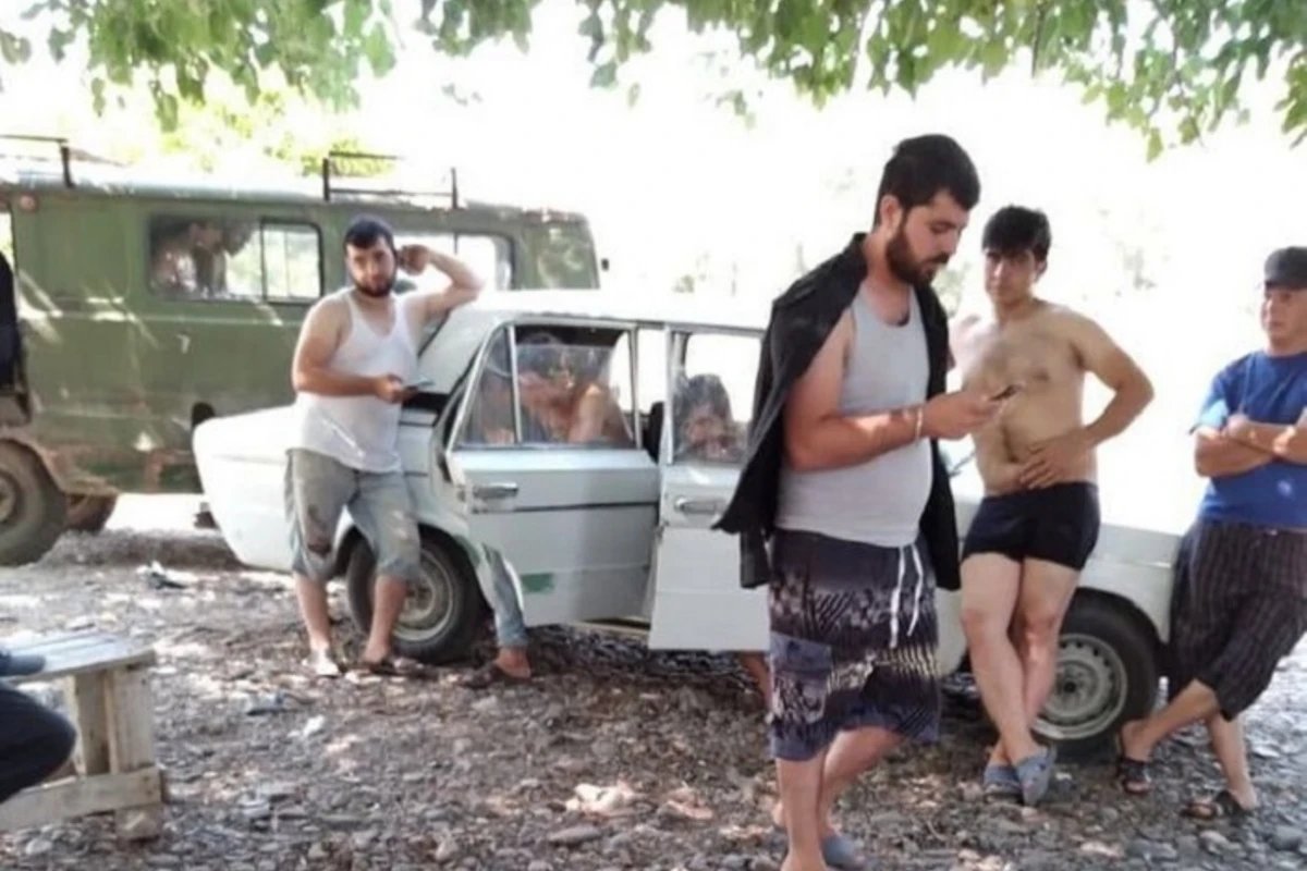 Kürün sahilində piknik edənlər cərimələnib Kürün sahilində piknik edənlər cərimələnib