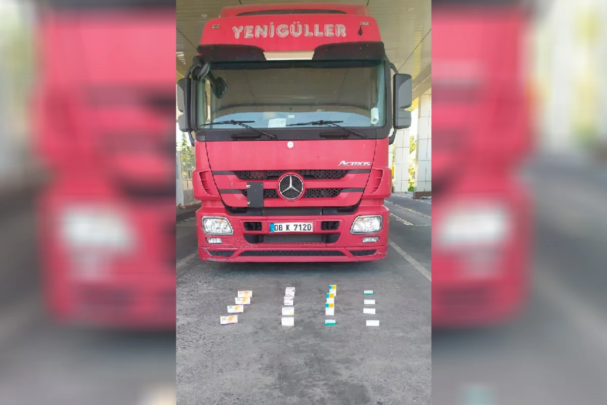 Gürcüstandan gələn külli miqdarda dərman ölkəyə buraxılmadı - FOTO