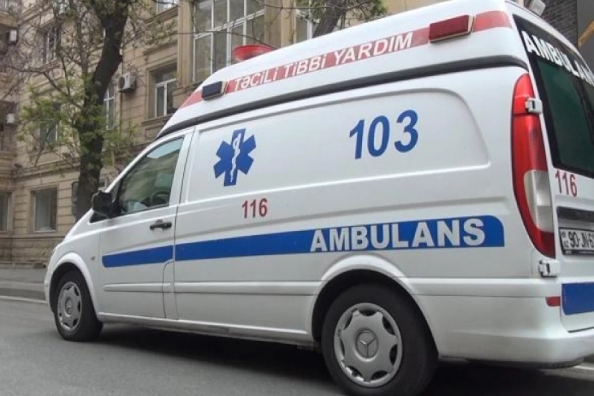 В Азербайджане машина скорой помощи больницы попала в ДТП, пострадали 8 человек