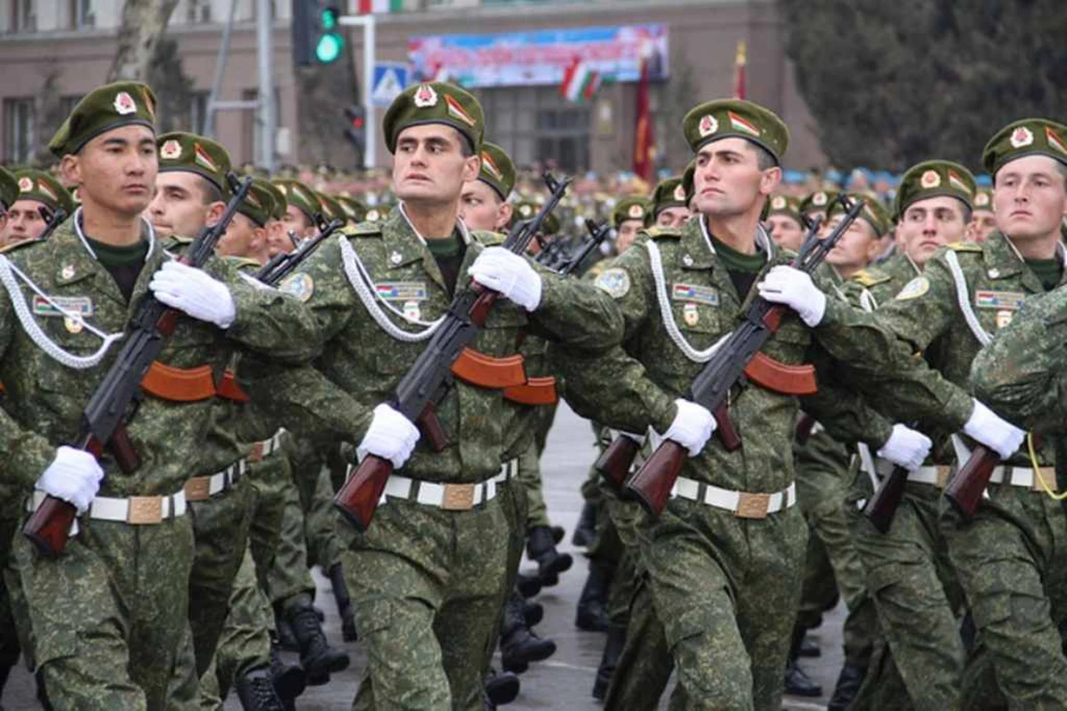 В Таджикистане молодой человек наелся камней, чтобы избежать службы в армии