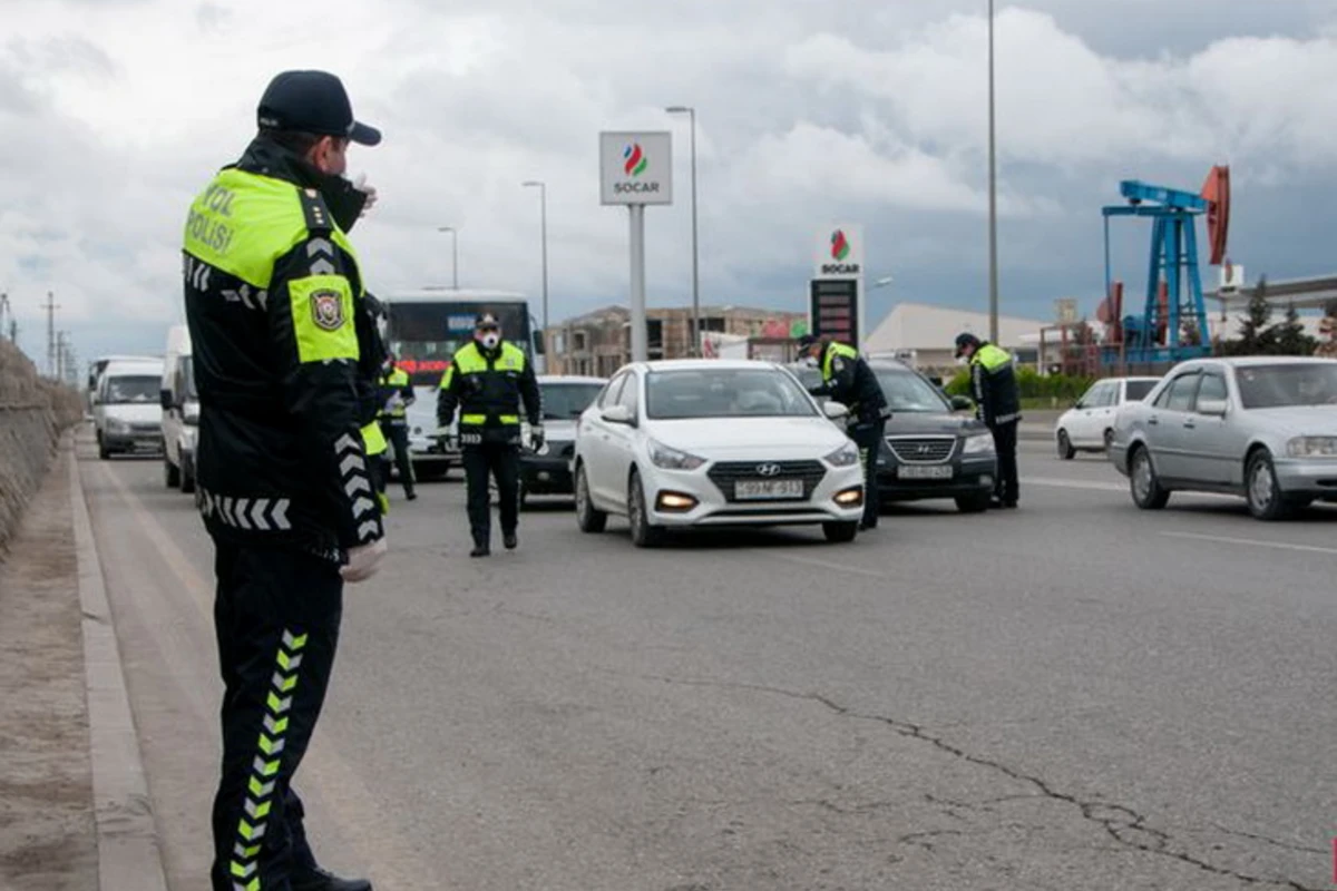 Bakıya qanunsuz sərnişin daşıyan taksi sürücüləri həbs edildi - FOTO Bakıya qanunsuz sərnişin daşıyan taksi sürücüləri həbs edildi - FOTO