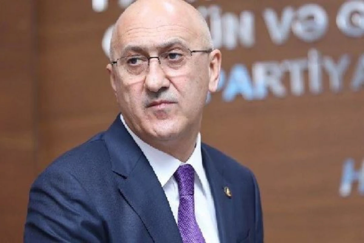 İşdən çıxarılan icra başçısı: “Səhvim oldu, Prezident məni vəzifəmdən azad etdi” İşdən çıxarılan icra başçısı: “Səhvim oldu, Prezident məni vəzifəmdən azad etdi”