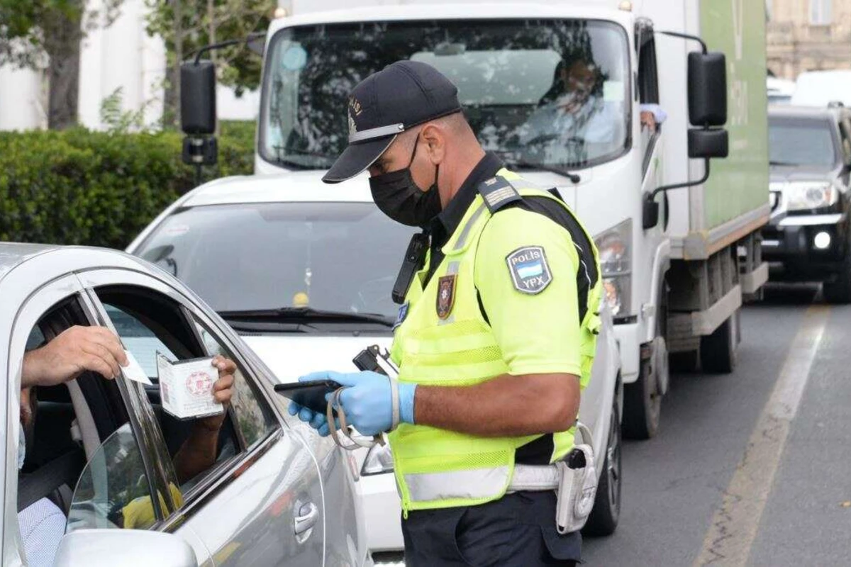 Bakıda mobil polis postları qurulub, küçələrdə nəzarət gücləndirilib - VİDEO Bakıda mobil polis postları qurulub, küçələrdə nəzarət gücləndirilib - VİDEO