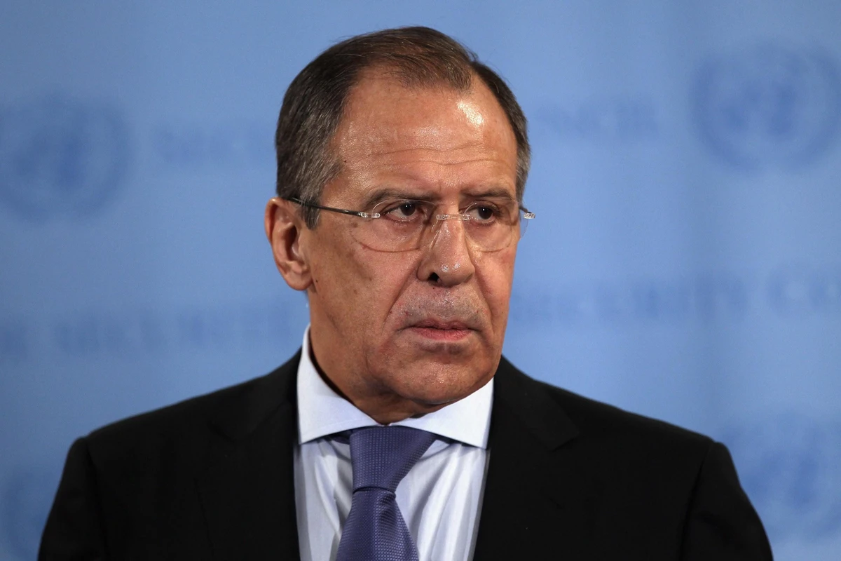 Sergey Lavrov: Tərəfləri təmkinli olmağa çağırıram