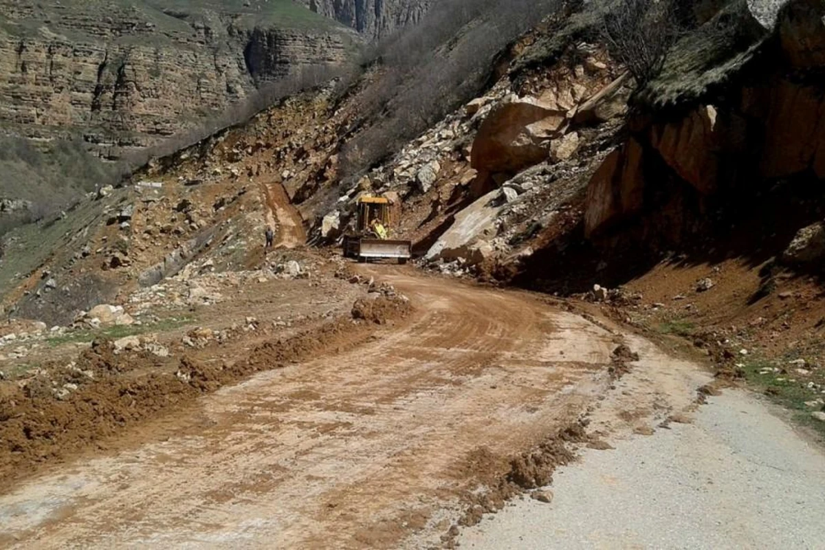 Quba-Xınalıq yolu bağlandı Quba-Xınalıq yolu bağlandı