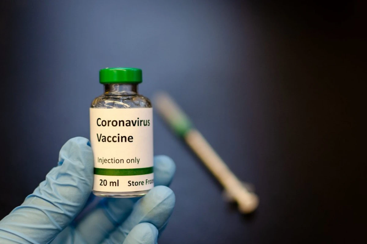 ABŞ koronavirus vaksininin istehsalına başlayır ABŞ koronavirus vaksininin istehsalına başlayır