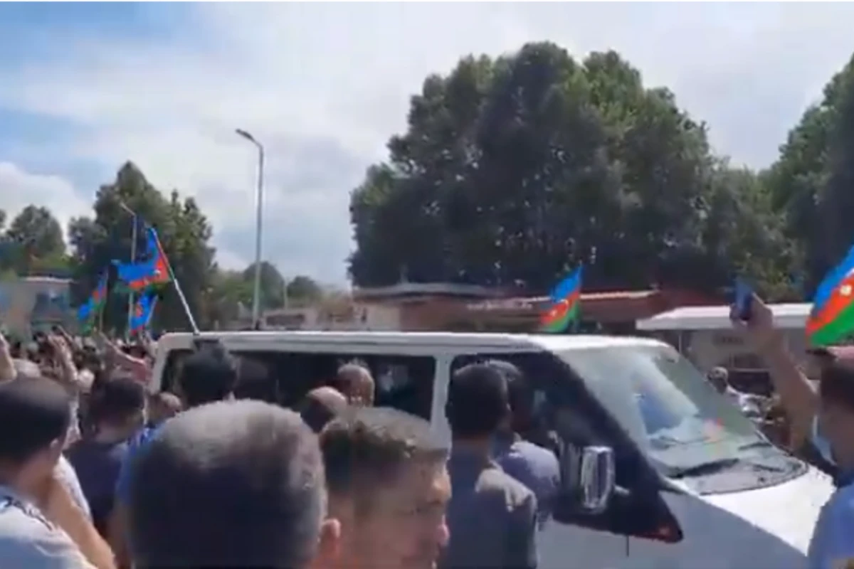 Şəhid mayor Namiq Əhmədov dəfn olundu - VİDEO Şəhid mayor Namiq Əhmədov dəfn olundu - VİDEO