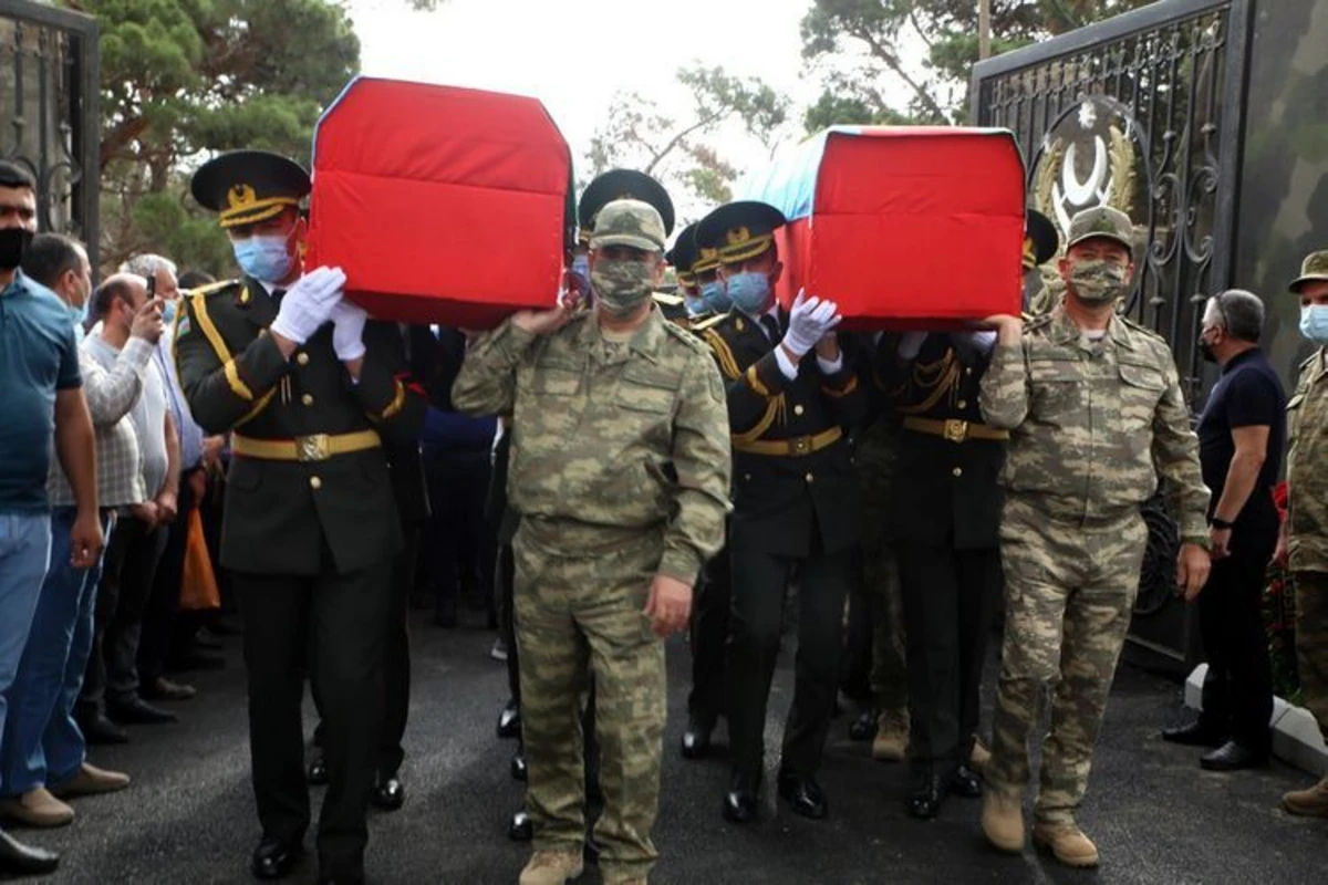 Состоялась церемония прощания с шехидами-офицерами - ВИДЕО