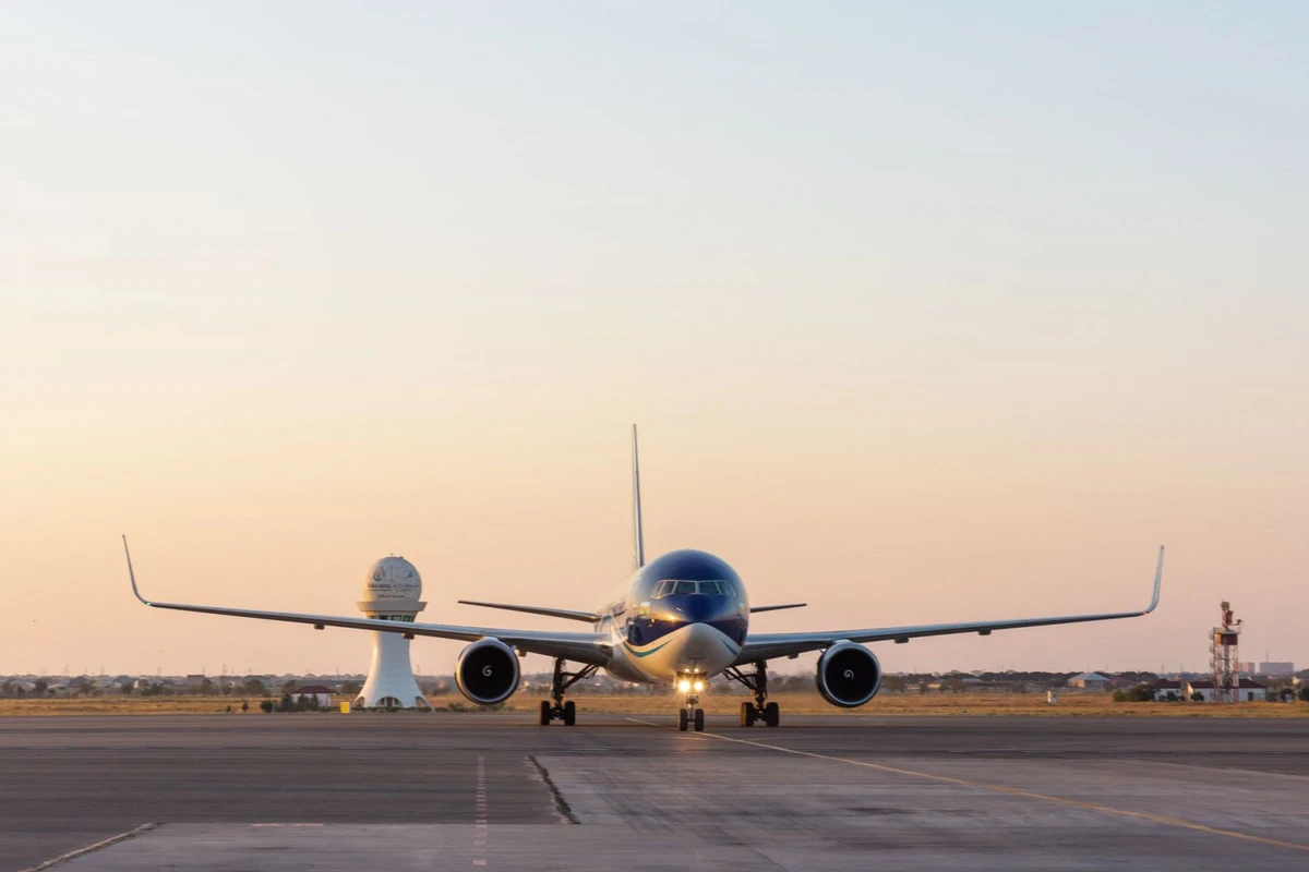 AZAL доставил из Ташкента на родину 159 граждан Азербайджана - ФОТО