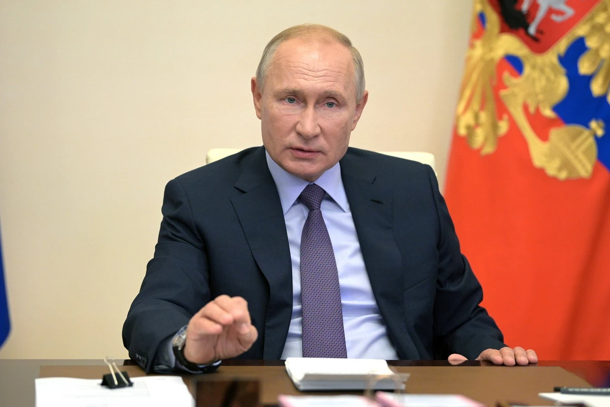 Путин обсудил с Совбезом ситуацию на границе Азербайджана и Армении Путин обсудил с Совбезом ситуацию на границе Азербайджана и Армении