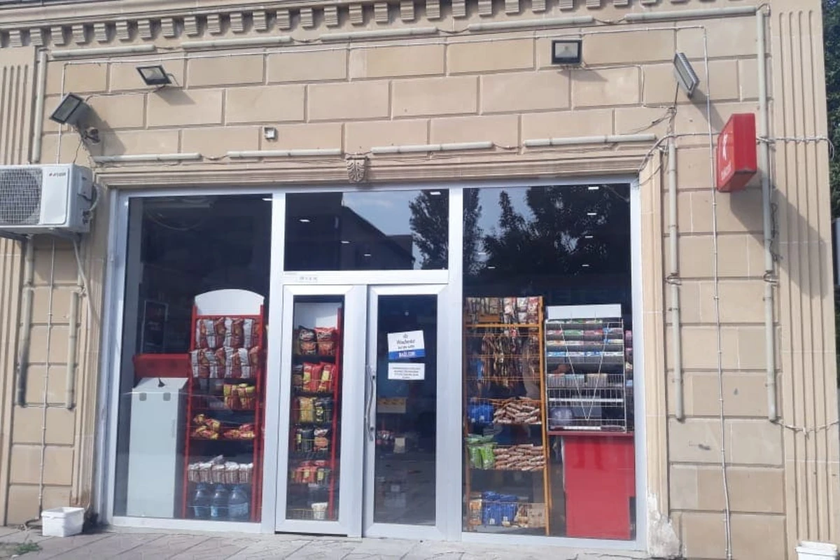 Tovuz sakininin mağazasını yardılar - FOTO