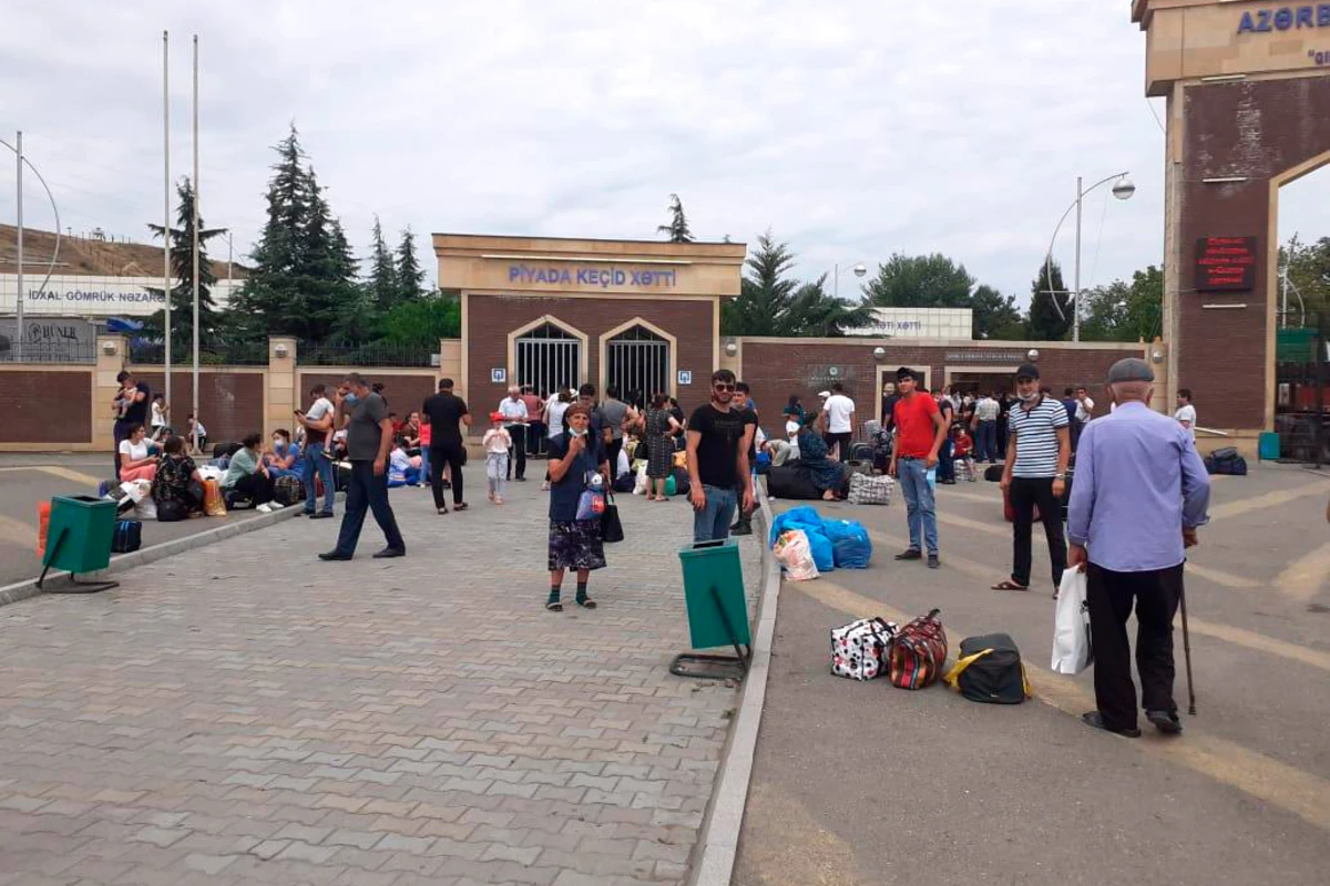 Gürcüstan azərbaycanlı vətəndaşlarını ölkəyə buraxmır - FOTO