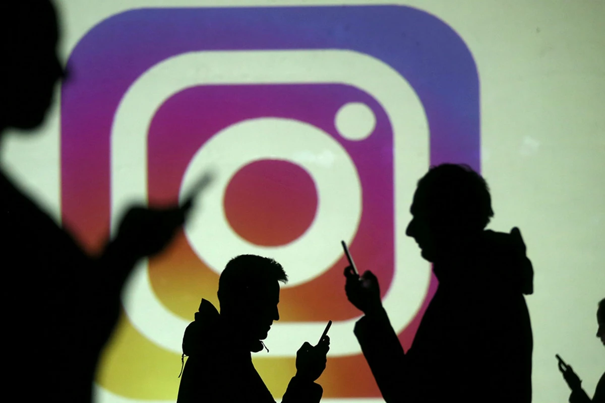 Instagram уличили в слежке за пользователями через камеру