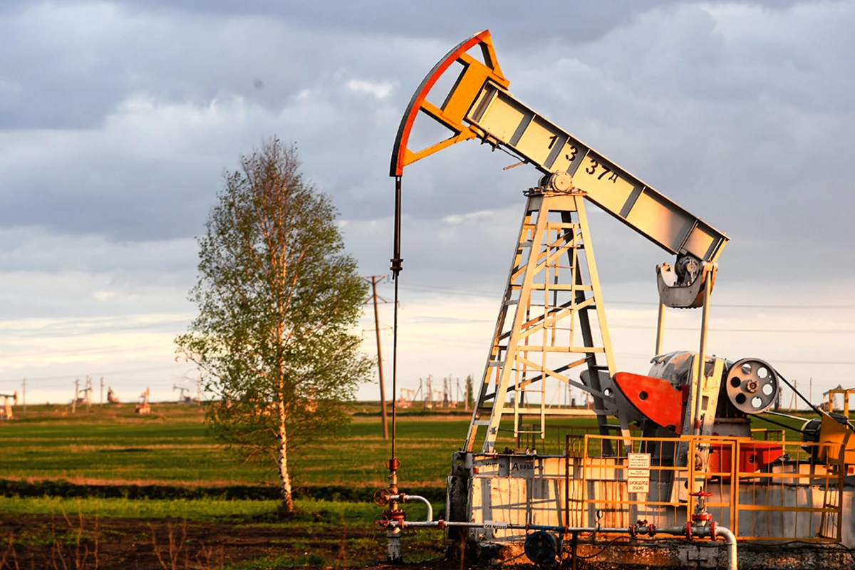 Цена нефти марки Brent приблизилась к отметке $44 за баррель