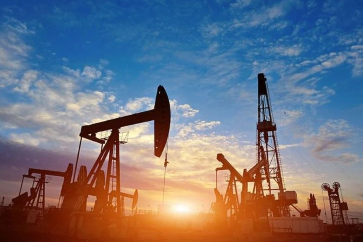 Азербайджанская нефть резко подорожала Азербайджанская нефть резко подорожала