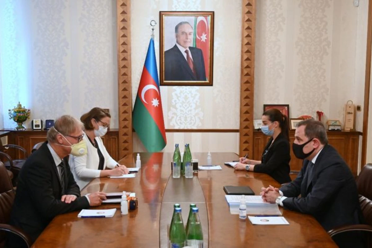 Ceyhun Bayramov Almaniya səfiri ilə görüşüb