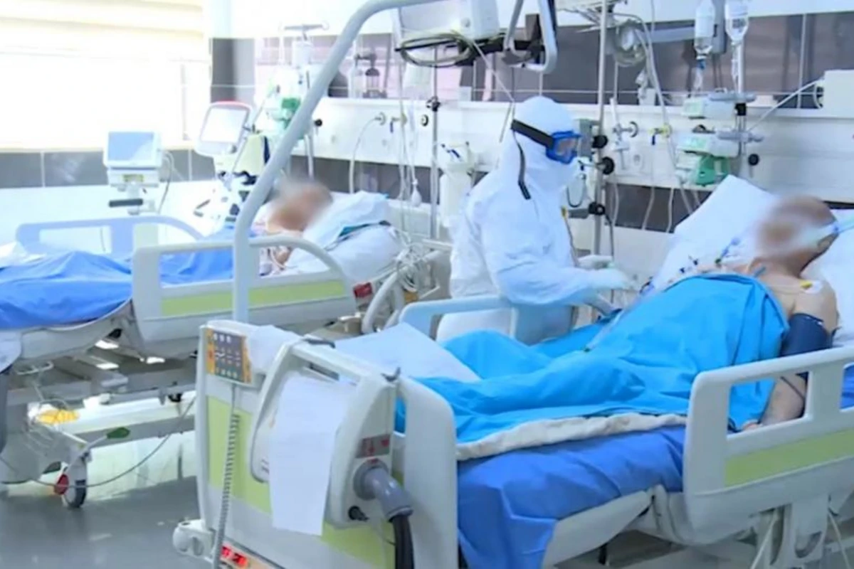 Həkim: Koronavirus əvvəlki simptomlarını nisbətən itirib