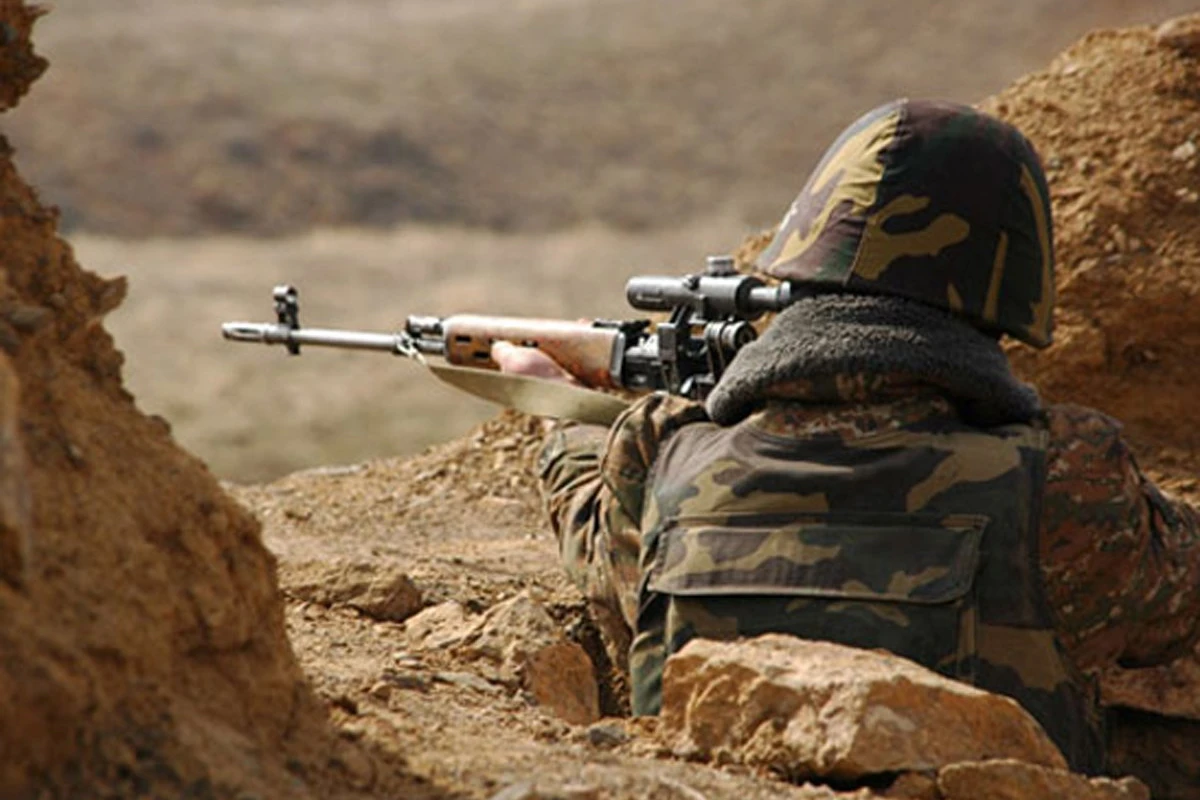 Düşmən cəbhədə təxribatlara davam edir Düşmən cəbhədə təxribatlara davam edir