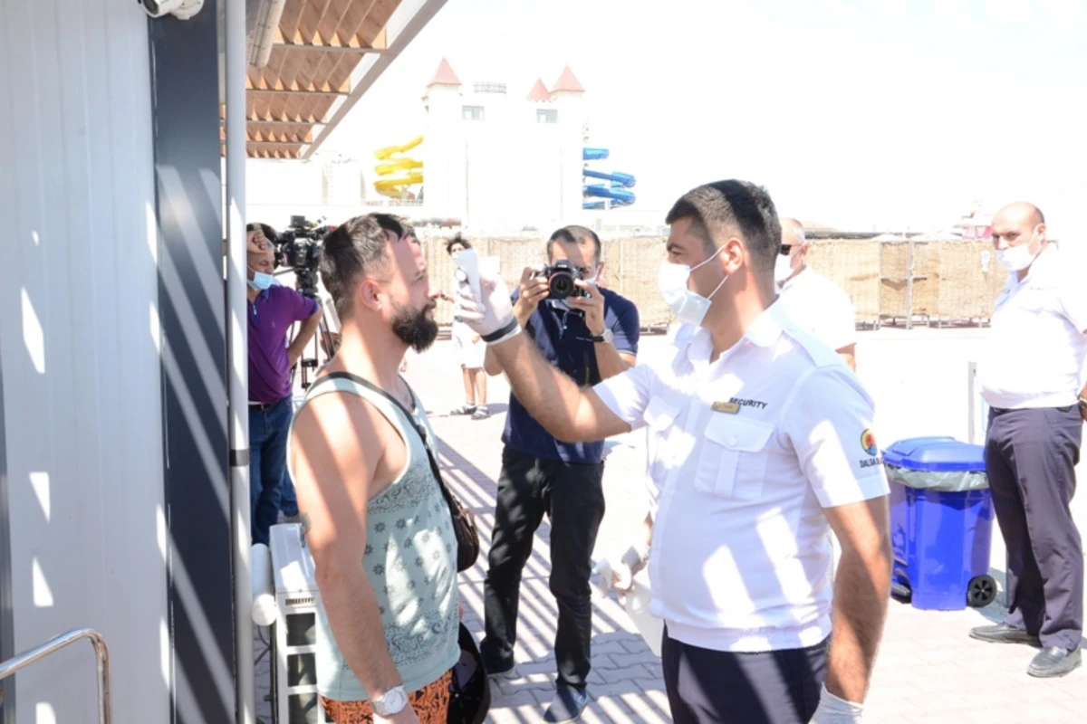 Bakının pulsuz çimərliklərindən görüntülər – FOTO Bakının pulsuz çimərliklərindən görüntülər – FOTO