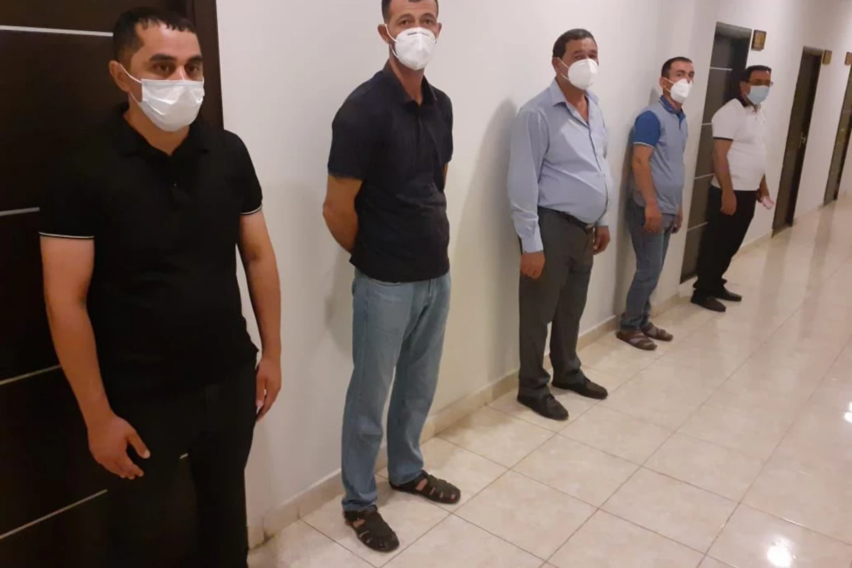 Gizli nişan mərasimi keçirənlər cərimələnib Gizli nişan mərasimi keçirənlər cərimələnib