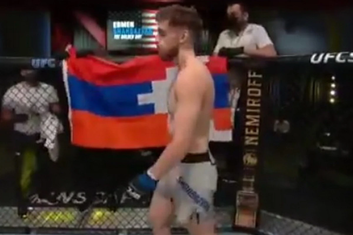 UFC оштрафовал армянина, который вышел на бой с флагом карабахских сепаратистов - ВИДЕО