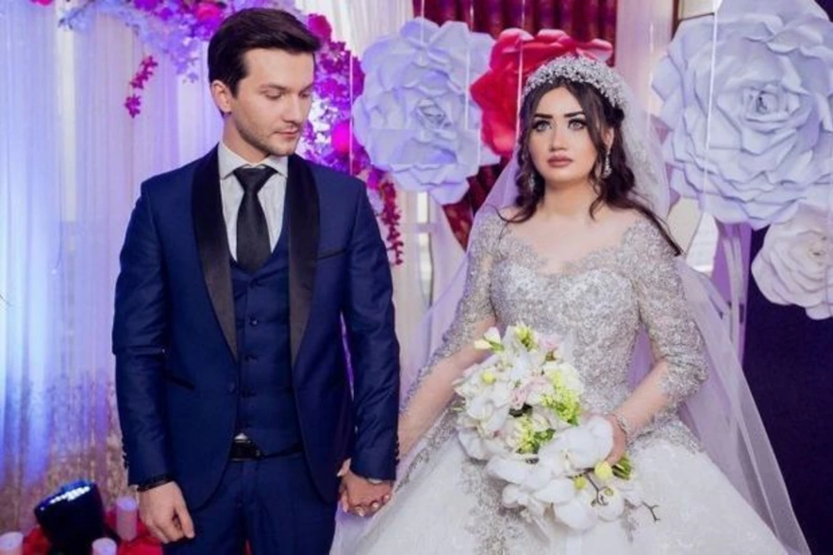 400 minlik toyu ilə gündəmə gələn sabiq azərbaycanlı məmurun qızı ayrıldı 400 minlik toyu ilə gündəmə gələn sabiq azərbaycanlı məmurun qızı ayrıldı