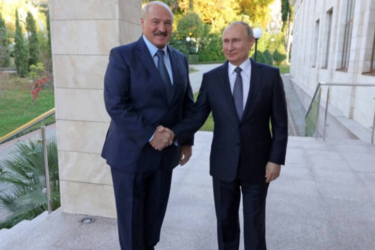 Путин поздравил Лукашенко с победой на выборах