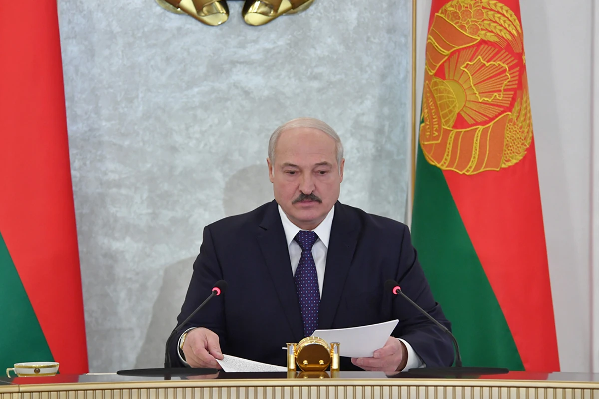Лукашенко собрал срочное совещание