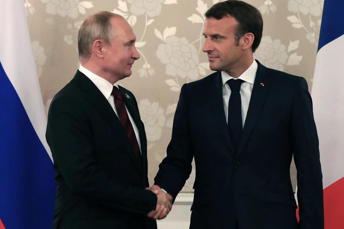 Макрон и Путин обсудили ситуацию в Беларуси