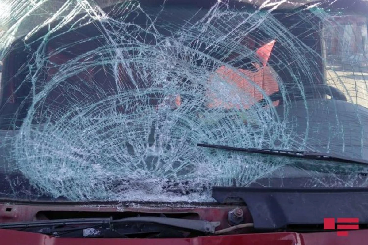 В Газахе столкнулись два автомобиля, есть пострадавшие