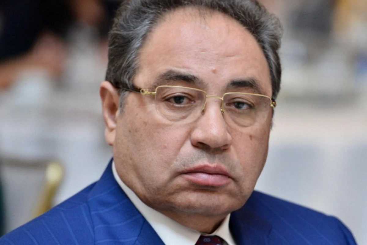 Произнесший тост в честь Рамиза Мехтиева Абель Магеррамов: Почему вы меня беспокоите?