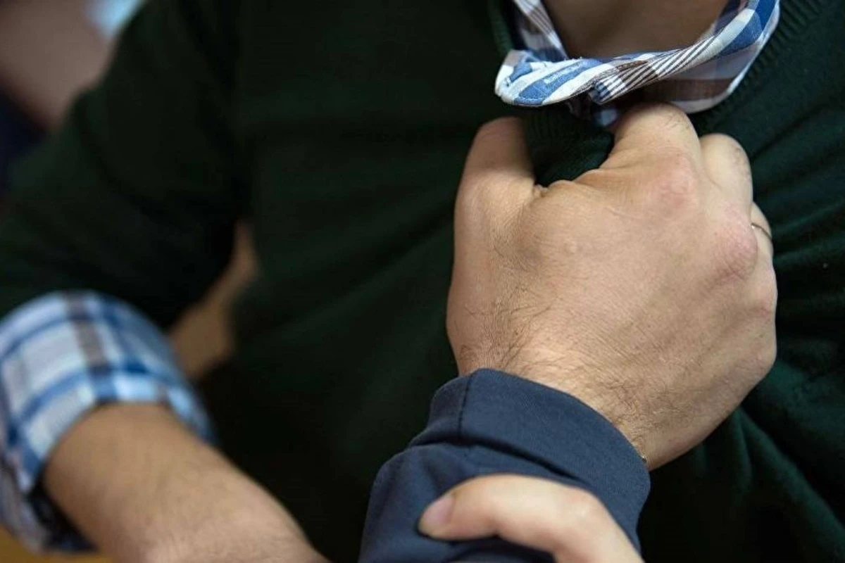 Bakıda gənclər küçədə kişini döyüb əşyalarını oğurladılar